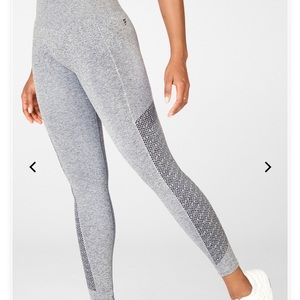 NWT high waisted 7/8 leggings from fabletics